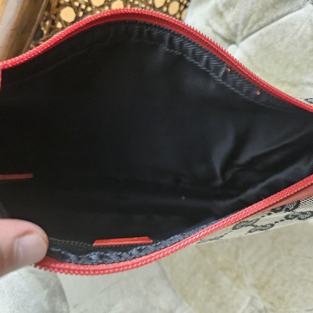 Vintage Gucci Red and Beige Monogram Shoulder Bag - Picture 9 of 12